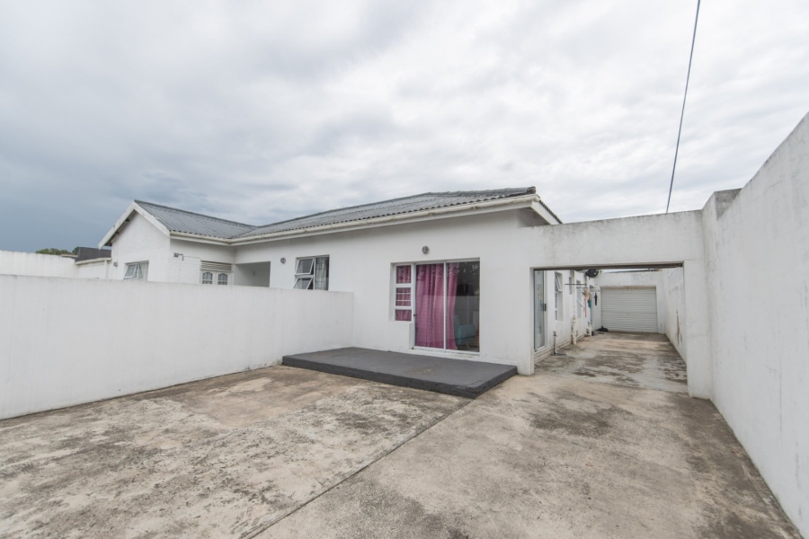 6 Bedroom Property for Sale in Newton Park Eastern Cape
